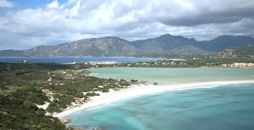 Blick auf die K&uuml;ste im S&uuml;den Sardiniens, Provinz Villasimius