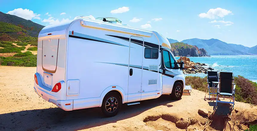 sardinien mit dem wohnmobil, am meer, italien