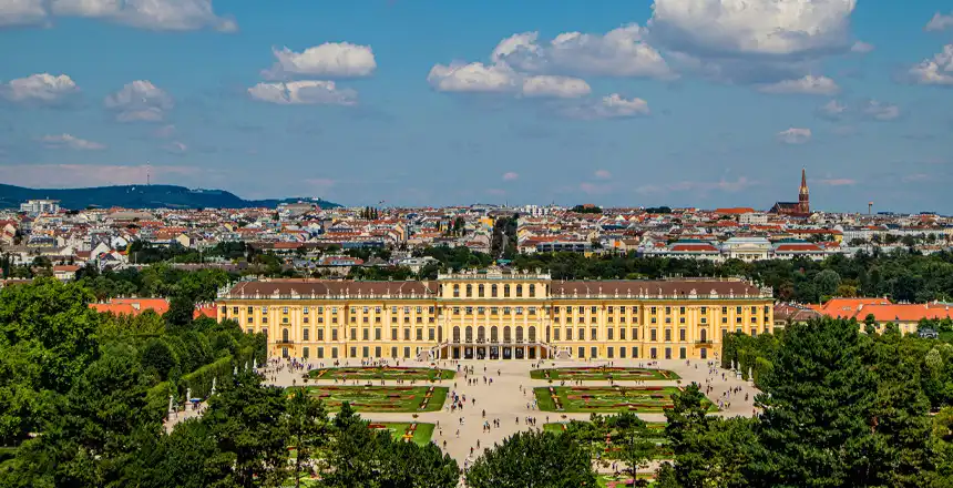 wien-oesterreich-panorama Panorama von Wien mit Schloss Schönbrunn