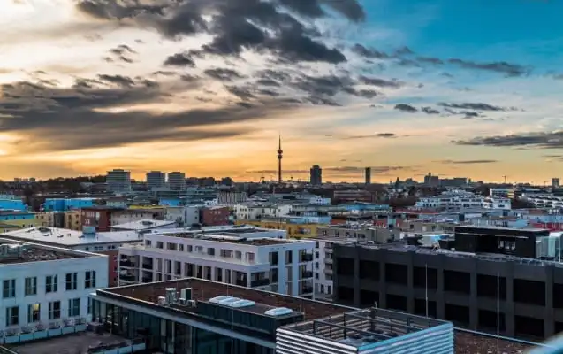 stadt münchen, dichte besiedelung, hauserbauten der metropole