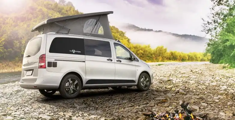 vantourer mit aufstelldach und Hubbett, bulli, campervan, campingbus