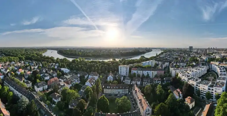 Panoramablick auf den Stadtteil Lindenhof in Mannheim