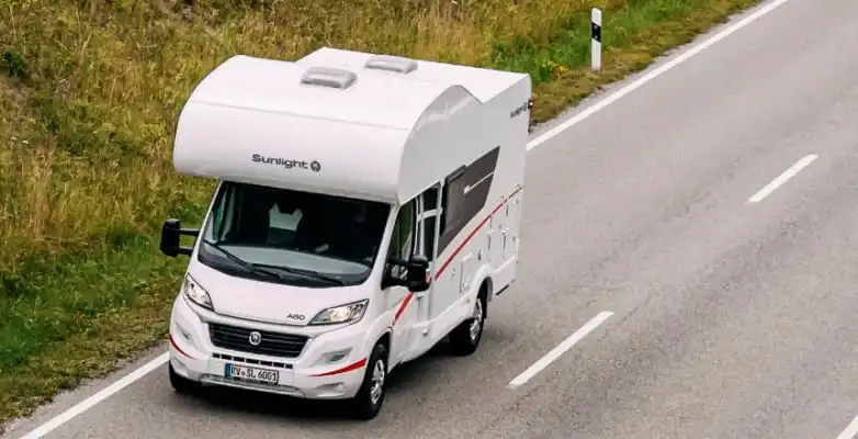 wohnmobil alkoven, holiday class