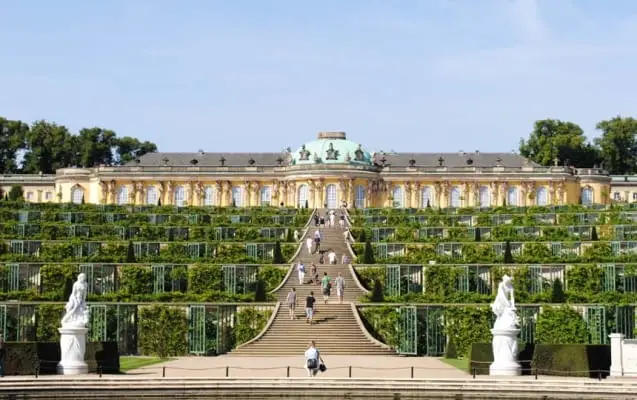 Schloss Sanssouci in Potsdam bei Berlin