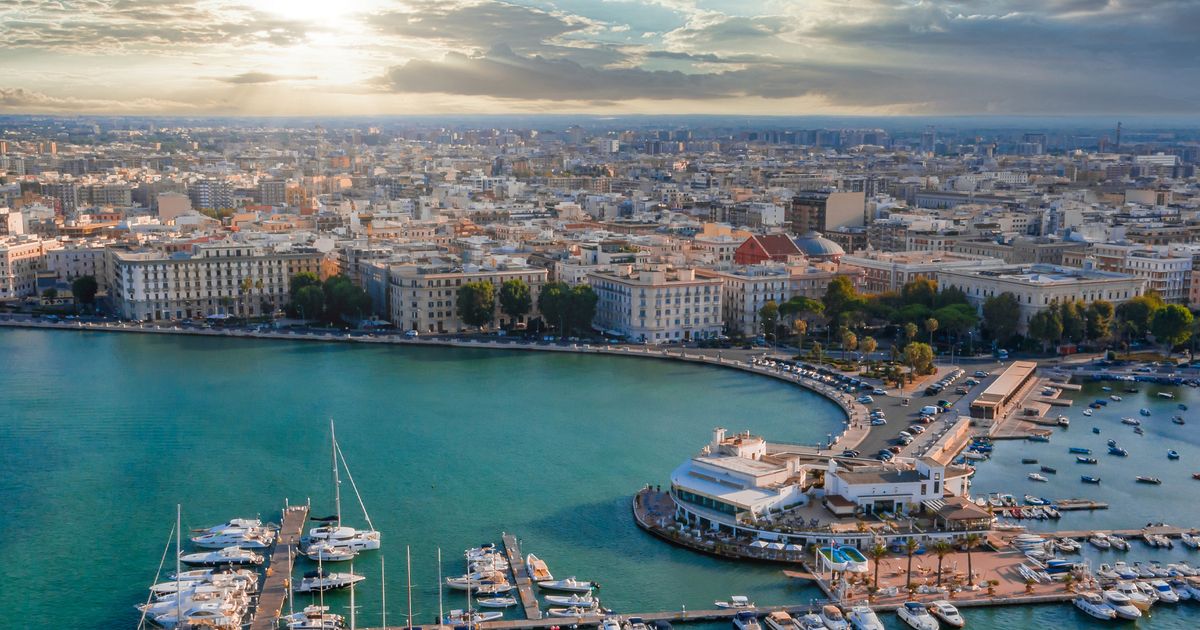 Mietwagen Bari Flughafen (BRI) ADAC Autovermietung