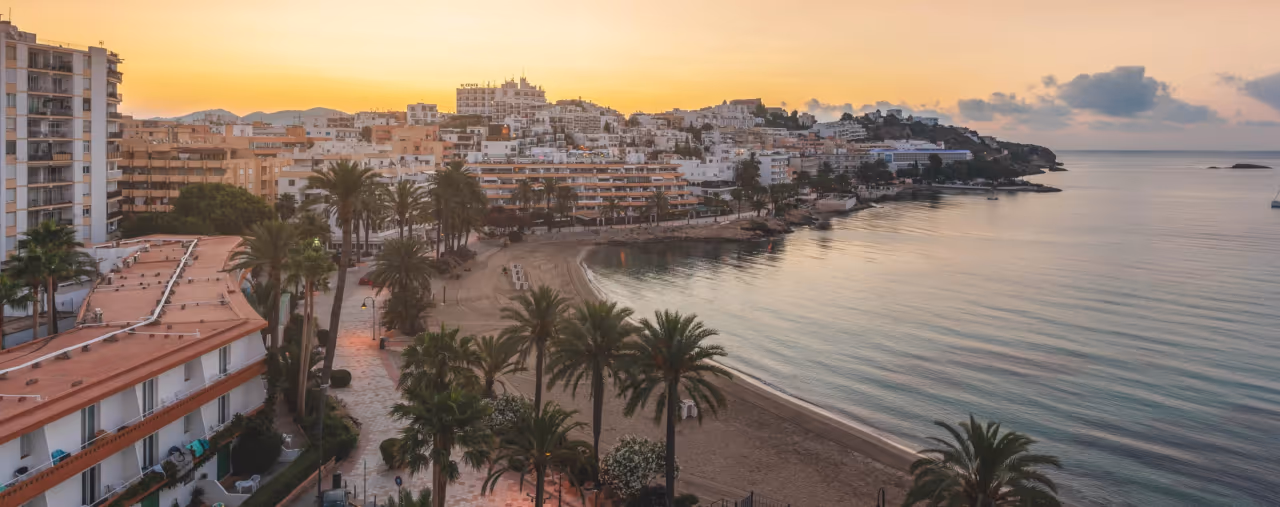 Figueretas Strand auf Ibiza, Spanien