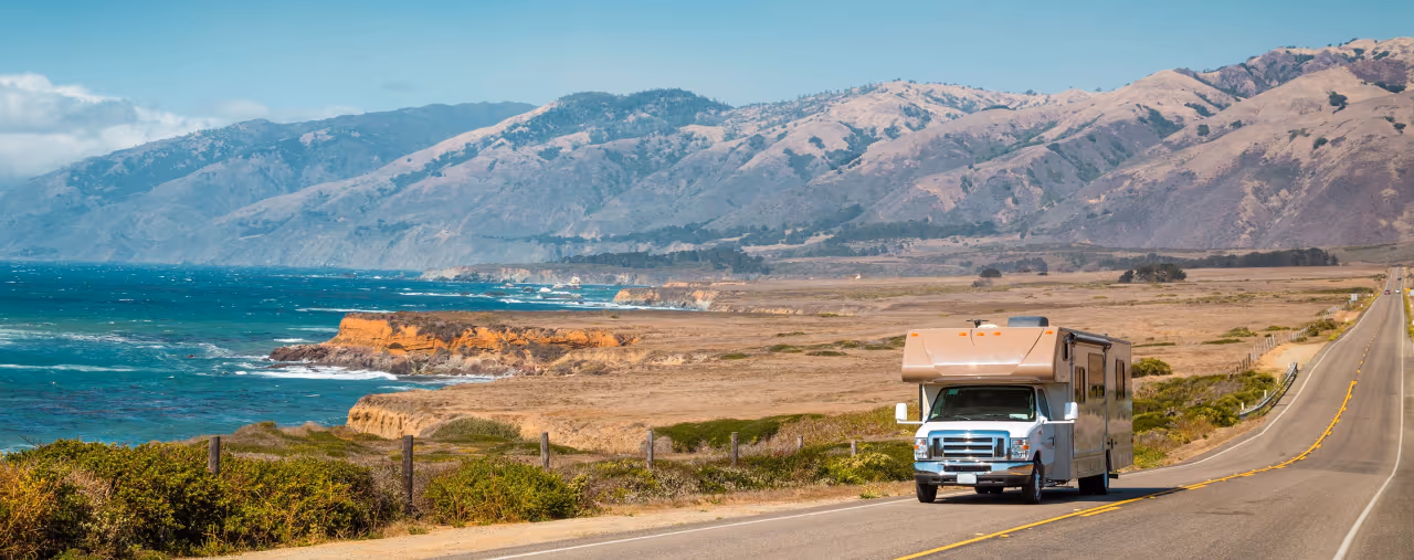 usa kalifornien, camper on a highway near the coast