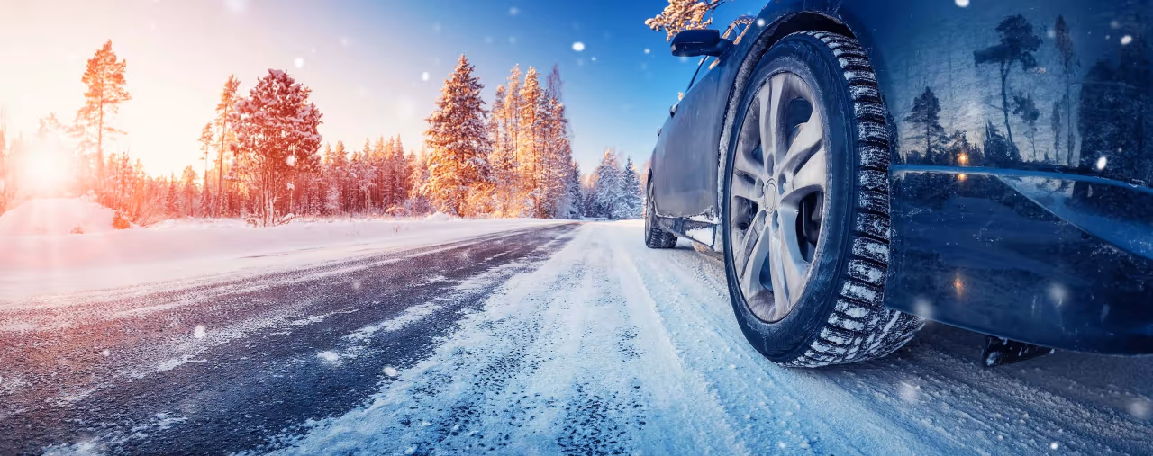 mietwagen winterzauber, auto im schnee