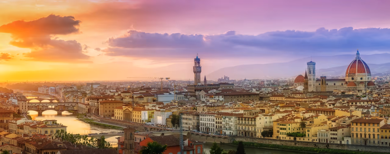 Panoramablick auf Florenz im Abendlicht