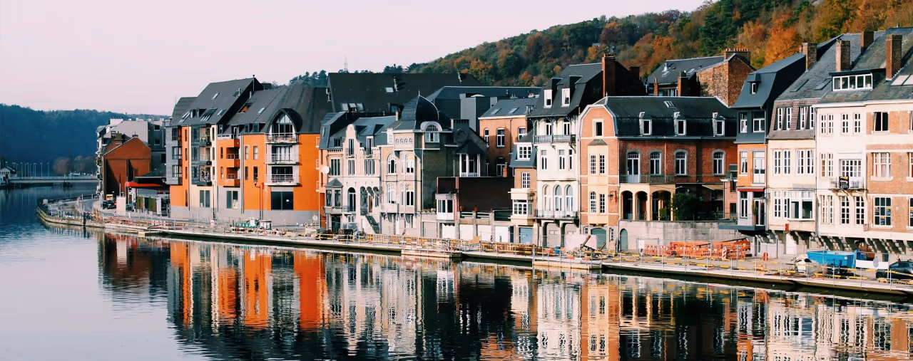 Küstenpanorama in Dinant, Belgien