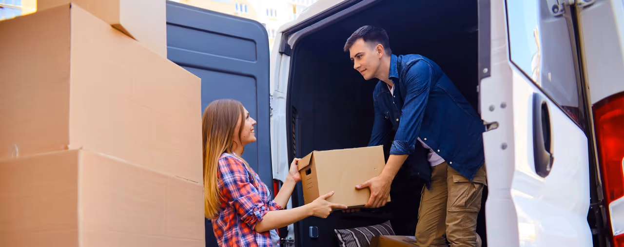 Avis Transporter Umzugswagen