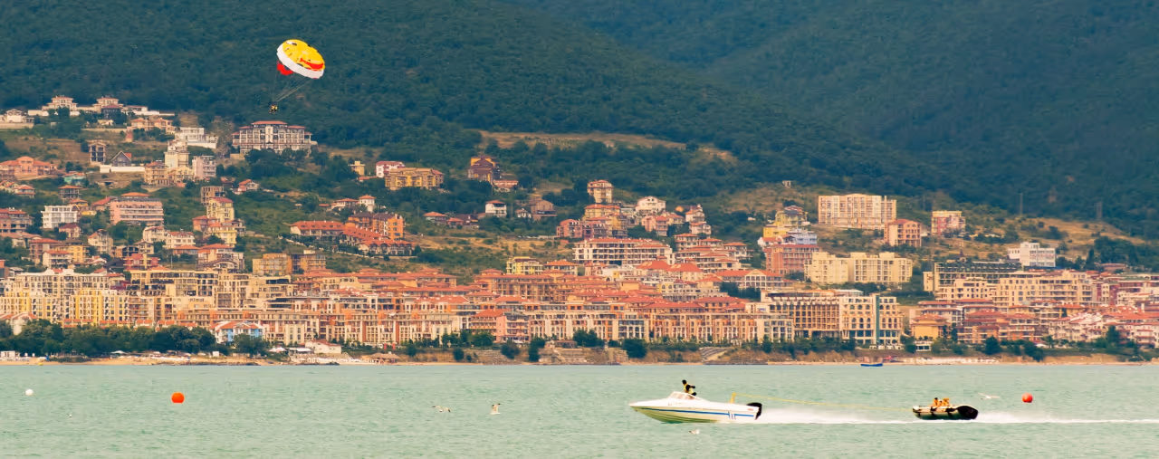 Blick auf die Küste von Sonnenstrand bei Nessbar, Bulgarien