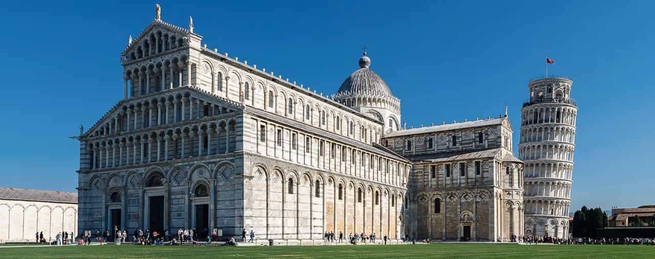 Schiefer Turm von Pisa am Dom Santa Maria Assunta in Italien