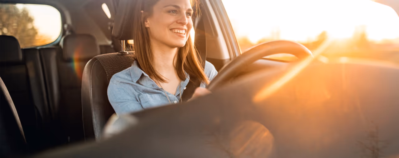 europcar mietwagen frau am steuer