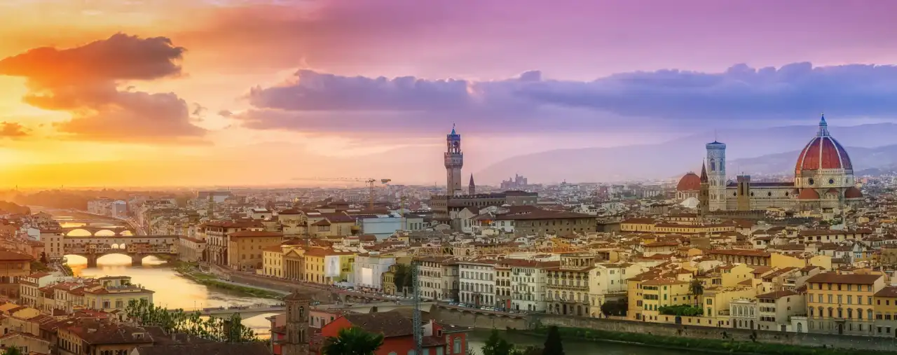 Panoramablick auf Florenz im Abendlicht