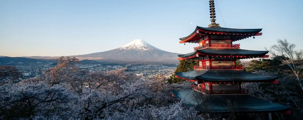 fuji pagoda in kawaguchiko mit aussichtspunkt, japan