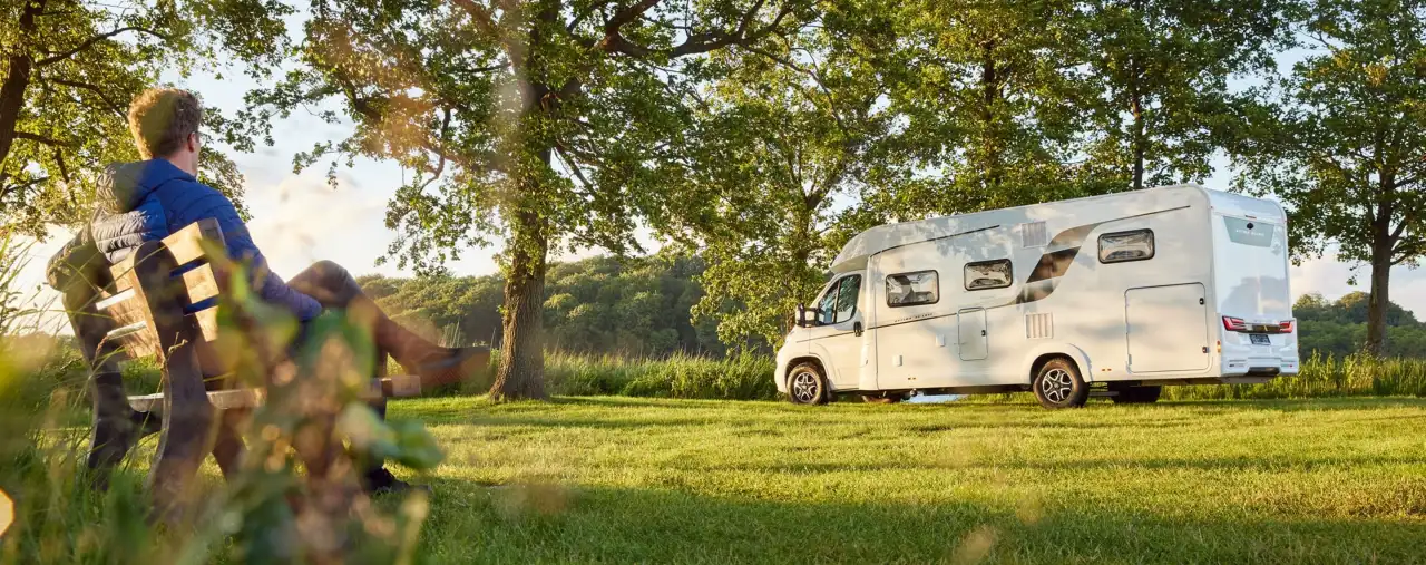 wohnmobil kaufen, grüne wiese hobby wohnmobil