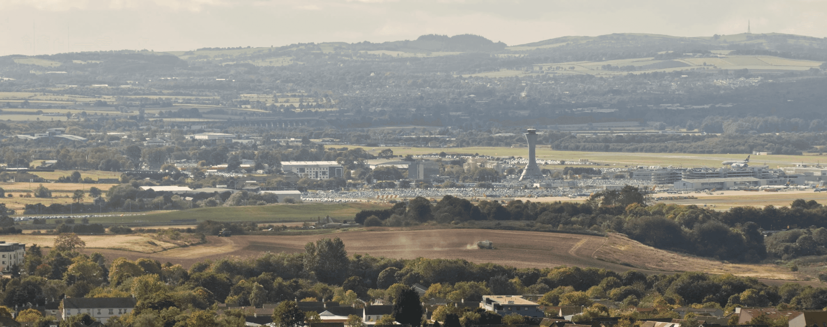 Panorama vom Flughafen Edinburgh, Schottland