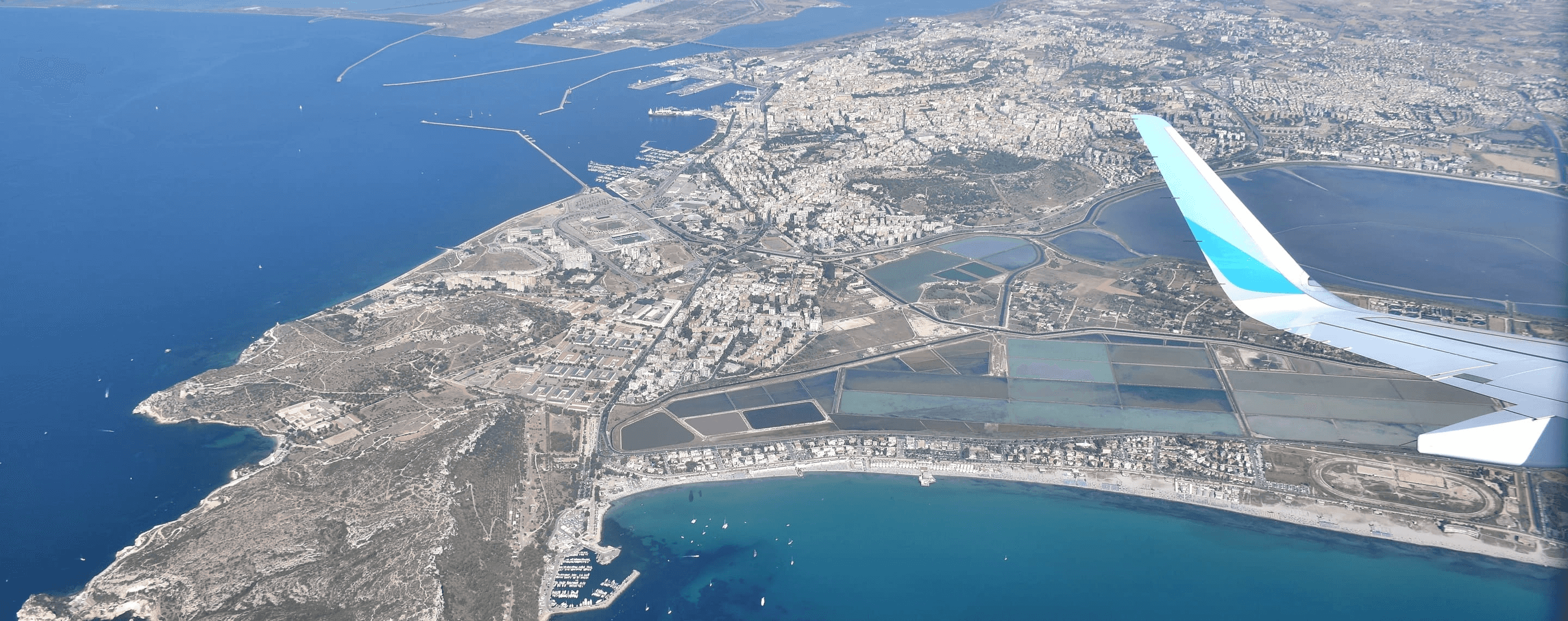Anflug auf den Flughafen Cagliari, Sardinien