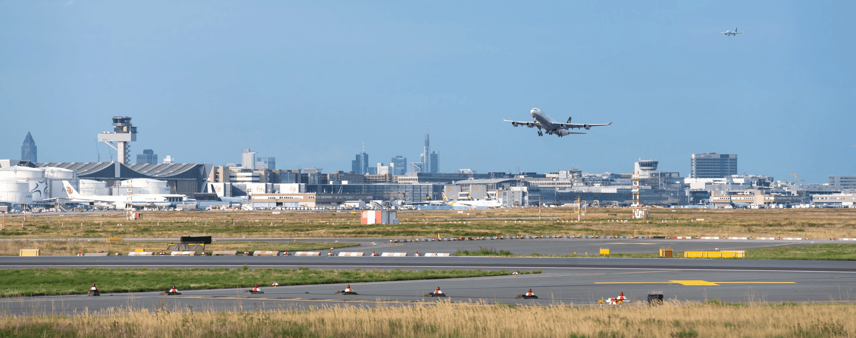 Blick von der Besucherplattform am Flughafen Frankfurt