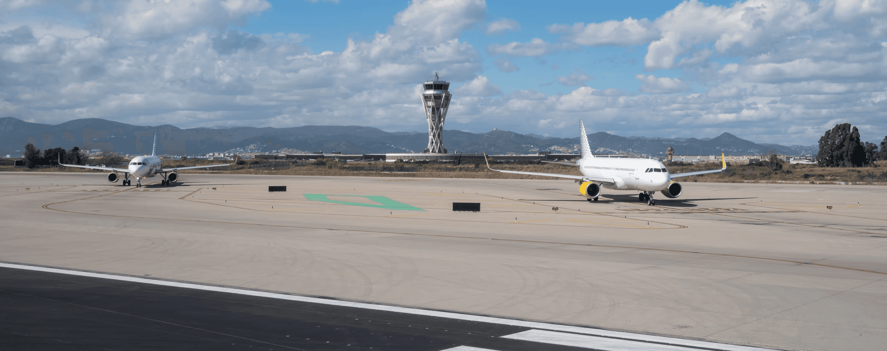 Flughafen Lanzarote mit Tower im Hintergrund