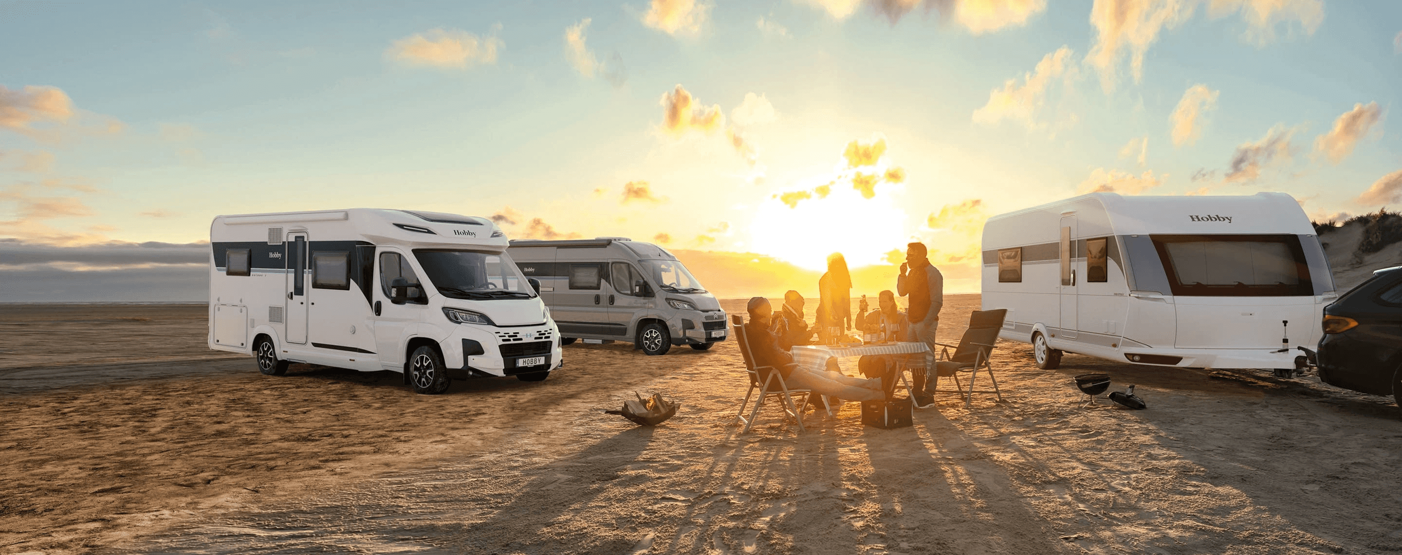 hobby wohnmobil campervan und wohnwagen, feier am strand