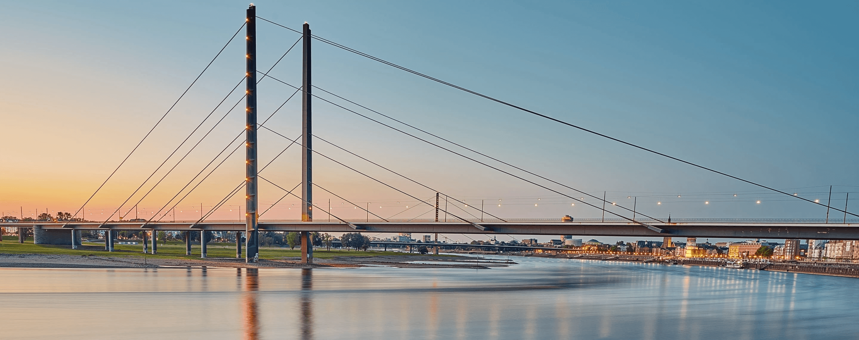 Theodor-Heuss-Brücke in Düsseldorf