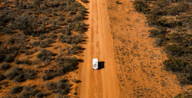 Wohnmobil im Outback in New South Wales, Australien