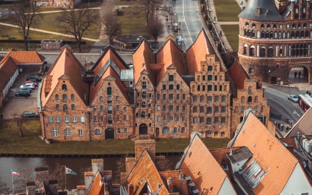 Backsteinbauten der Salzlagerhäuser in Lübeck